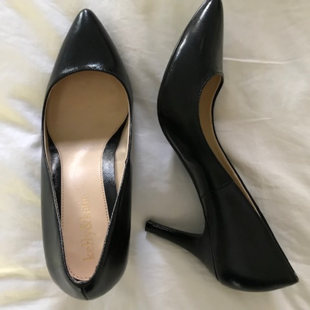 Kelly & Katie Black Pumps